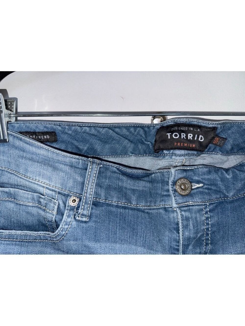 Torrid Distressed Boyfriend Jeans Plus Size 16R - Picture 2 of 7